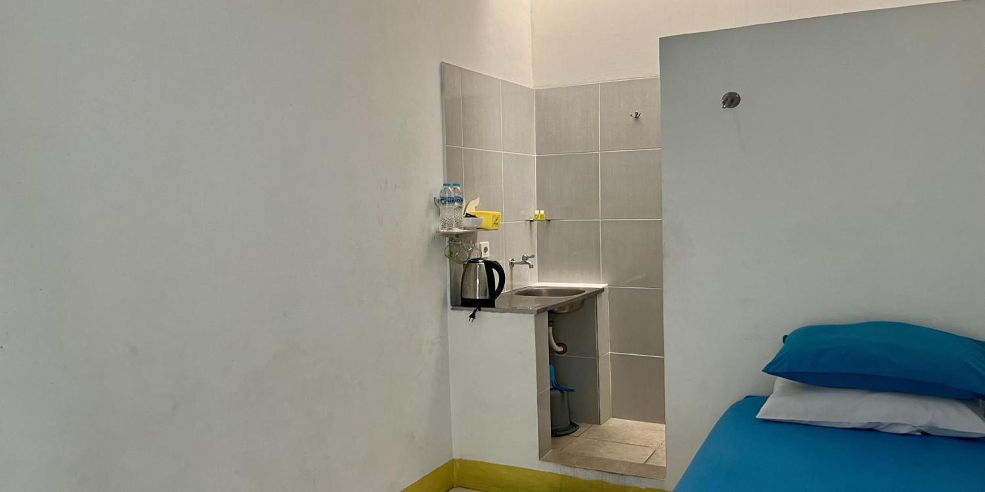 Rumah Kuning Syariah Wisma tamu *